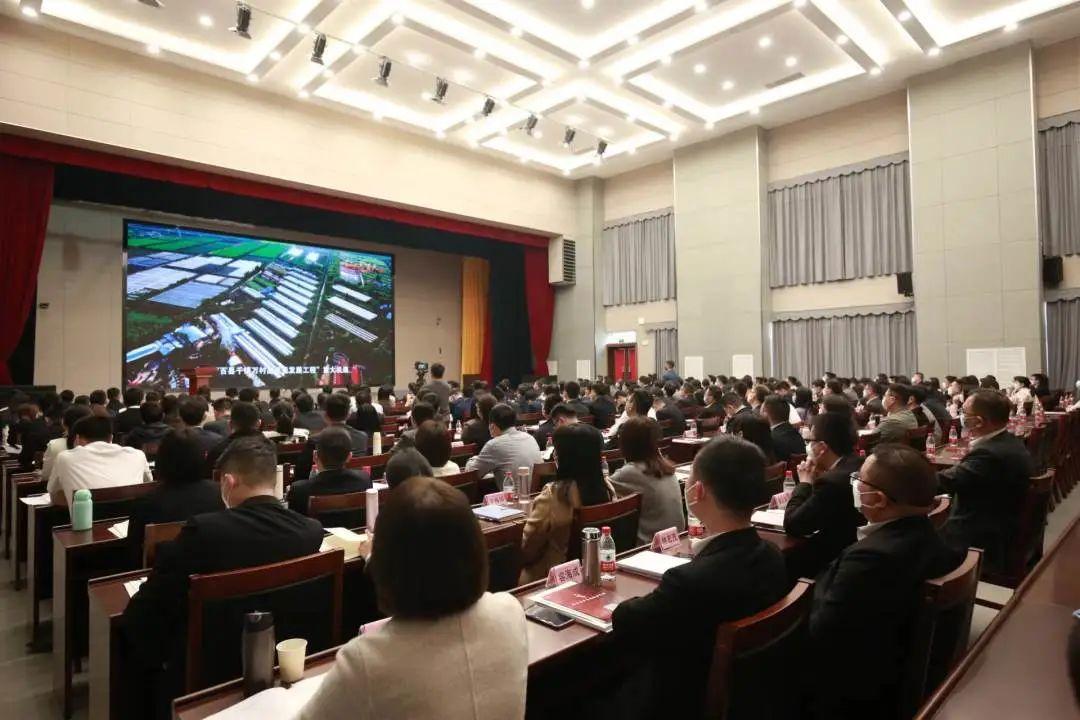 2025澳門最精準(zhǔn)正版免費(fèi)大全001期 12-34-06-45-23-38T：17,探索澳門未來(lái)，2025澳門最精準(zhǔn)正版免費(fèi)大全解析